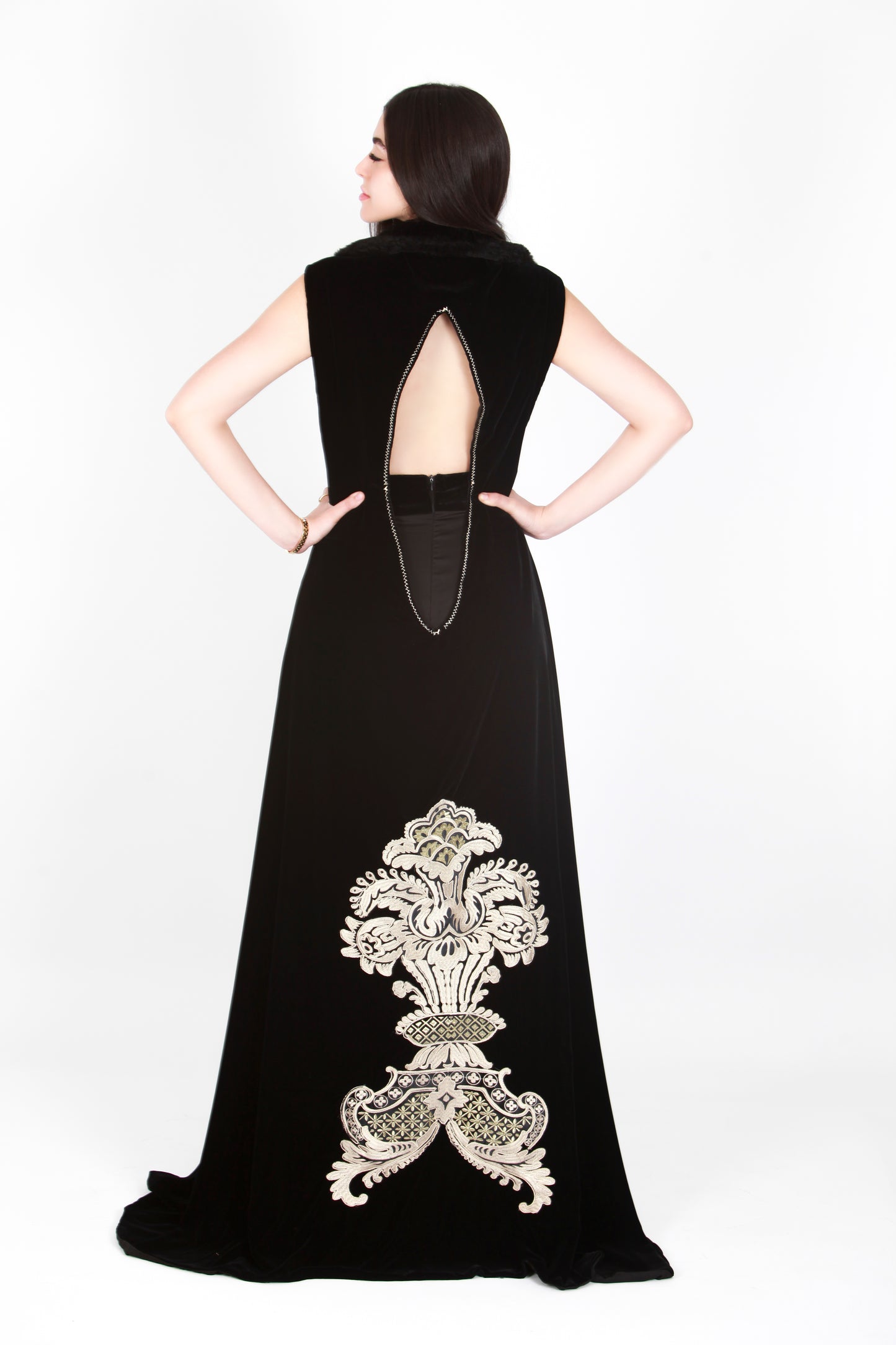 Long Sleeveless Velvet Cape with Fur Collar and Gold Details