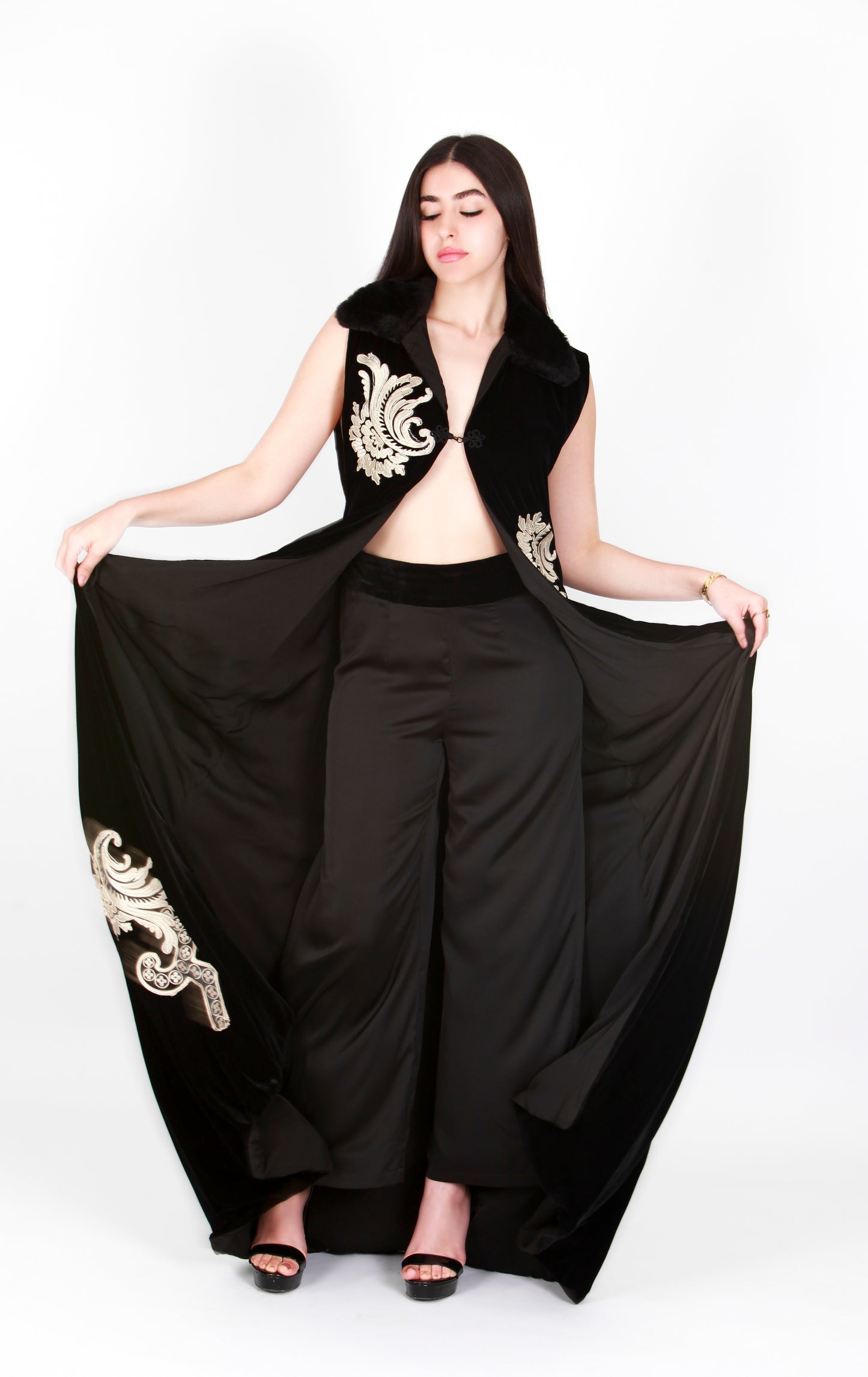 Long Sleeveless Velvet Cape with Fur Collar and Gold Details