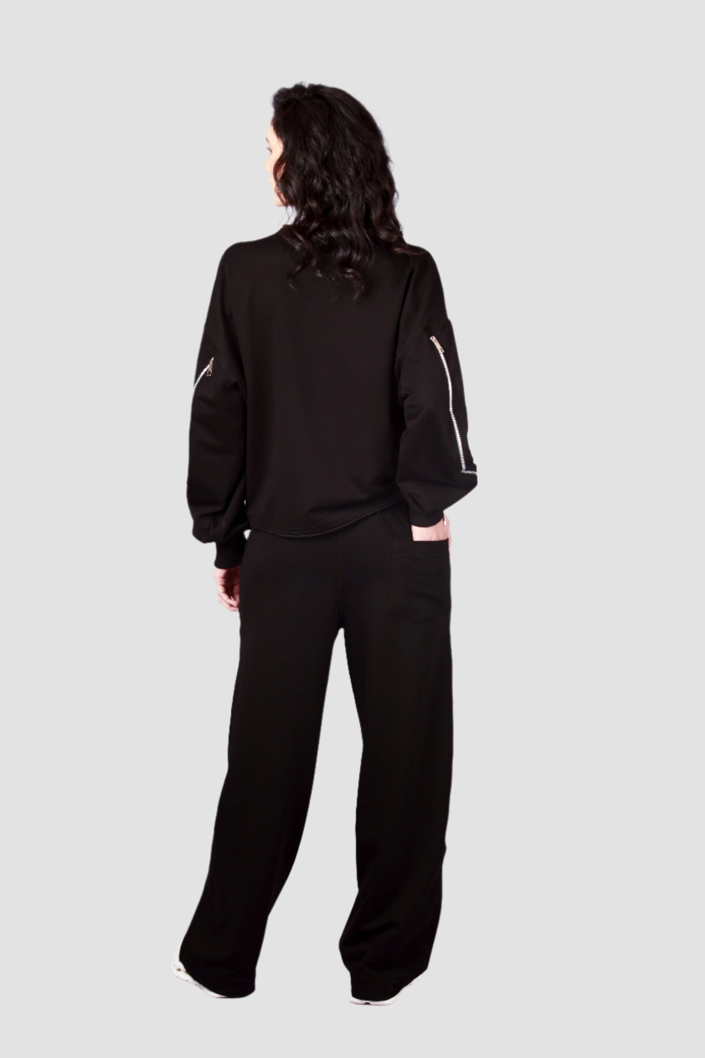 Sweat-shirt noir à manches zippées